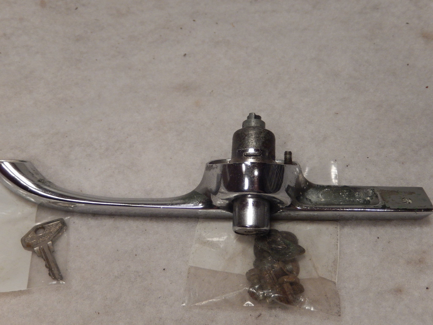 Volvo P1800ES Passengers Side ( Right ) Door Handle with Key
