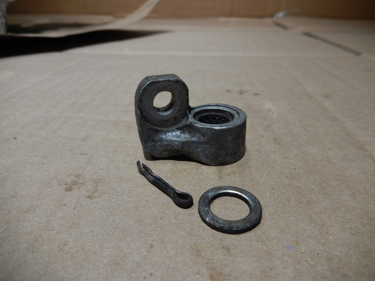 Maserati Quattroporte Three 4.9 Engine Cross Throttle Rod Right Mount Bracket