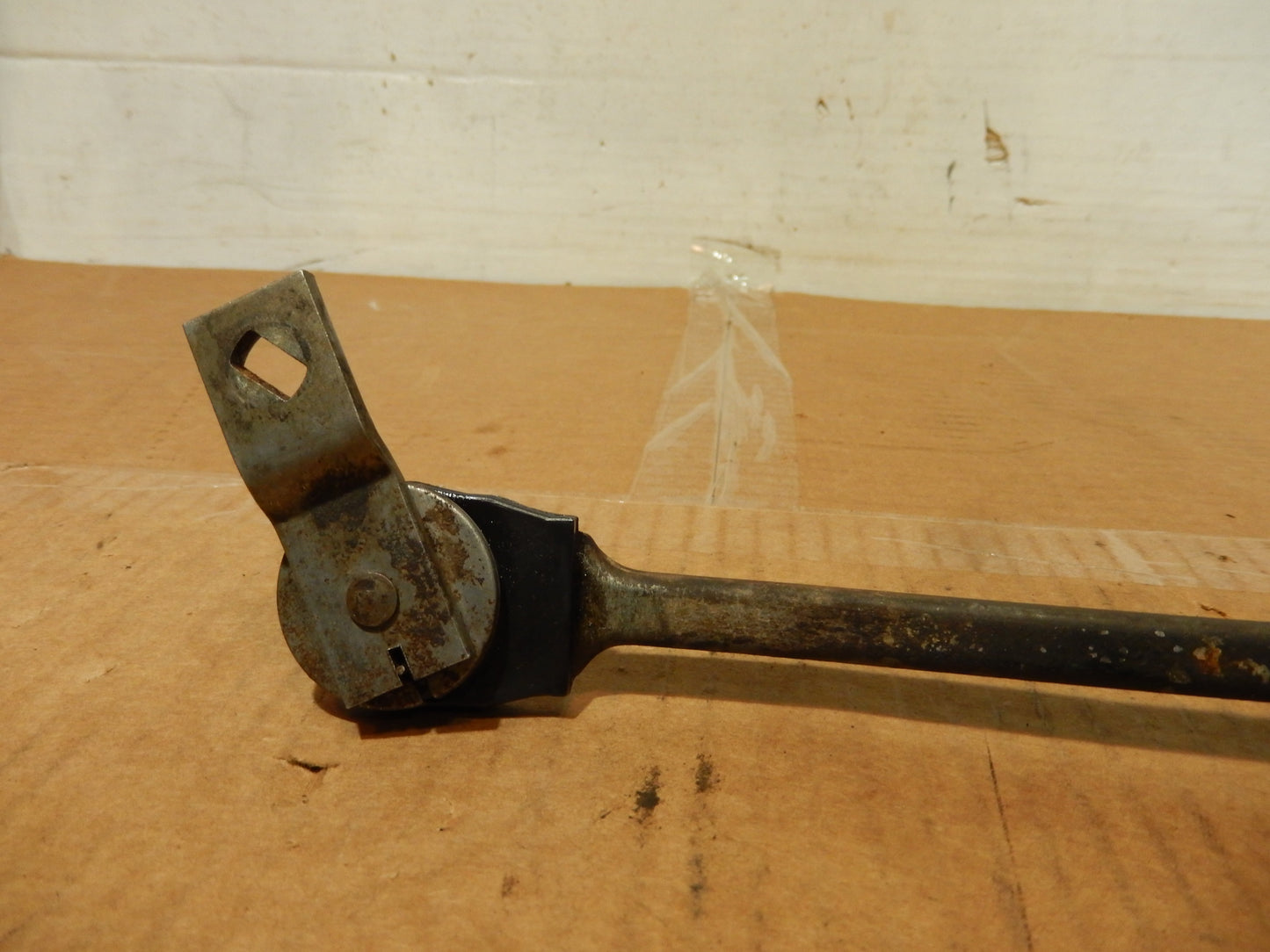 Datsun 280ZX Windshield Wiper Crank Rod