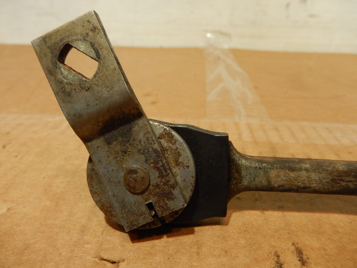 Datsun 280ZX Windshield Wiper Crank Rod