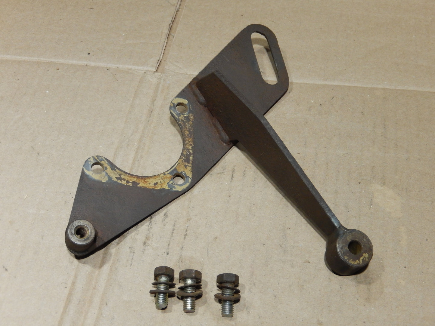 Maserati Quattroporte Three Power Steering Pump Bracket