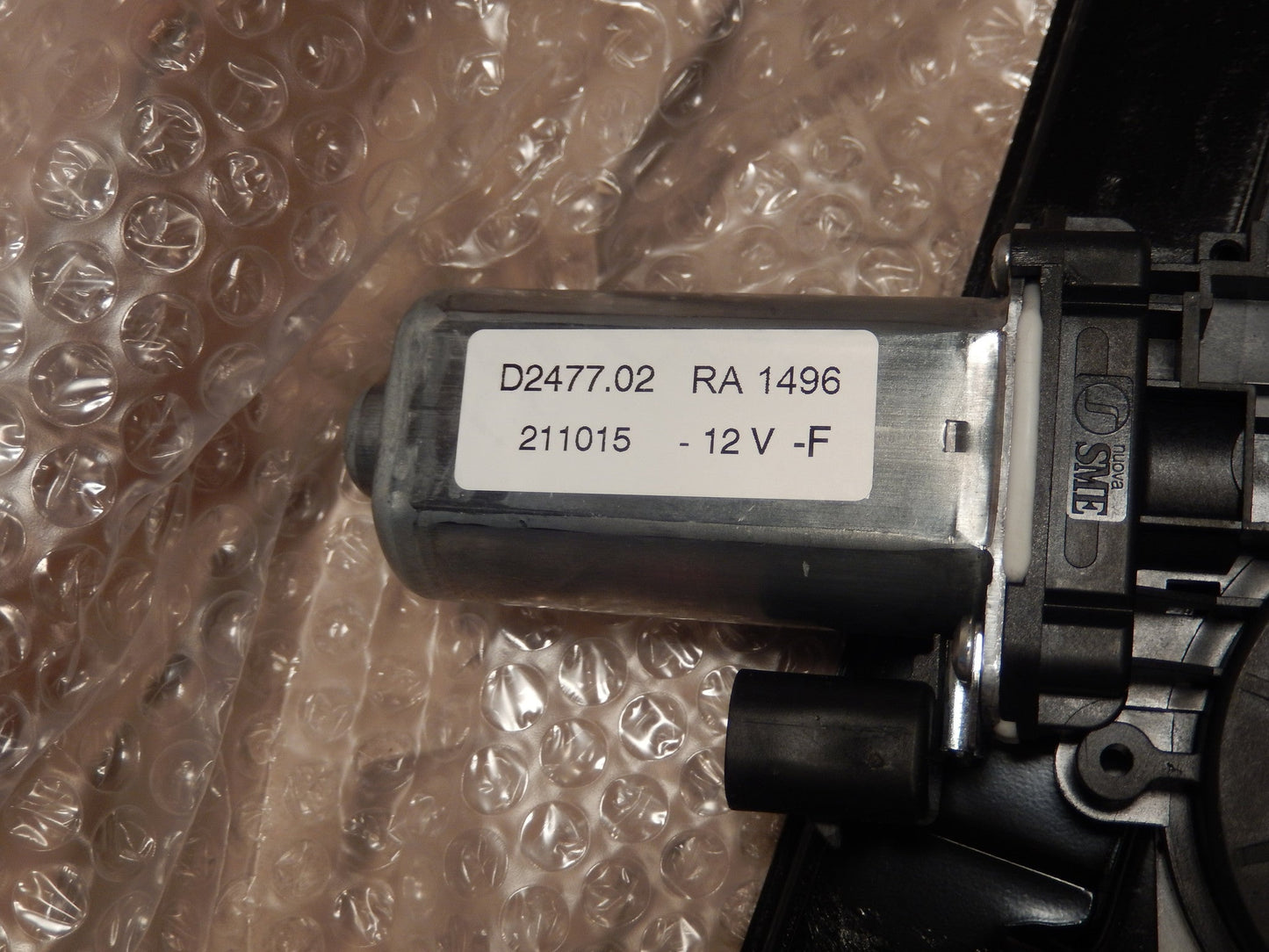Maserati Quattroporte M139 New Front Drivers Window Regulator