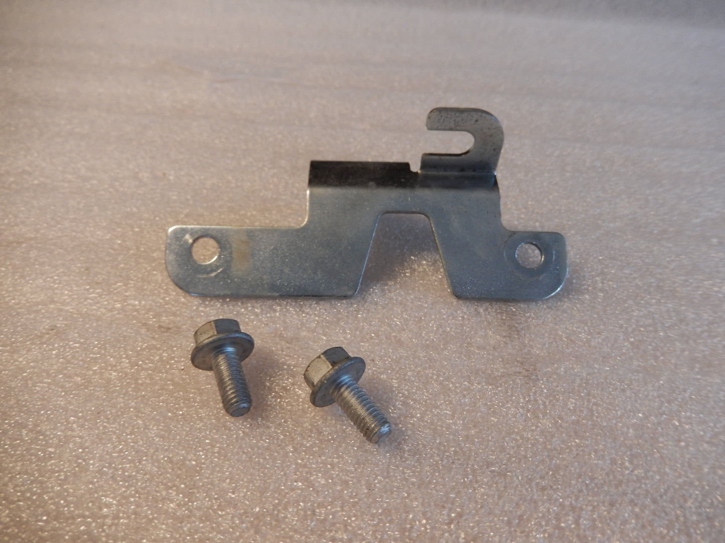 Maserati Quattroporte Trunk Lock Cable Bracket