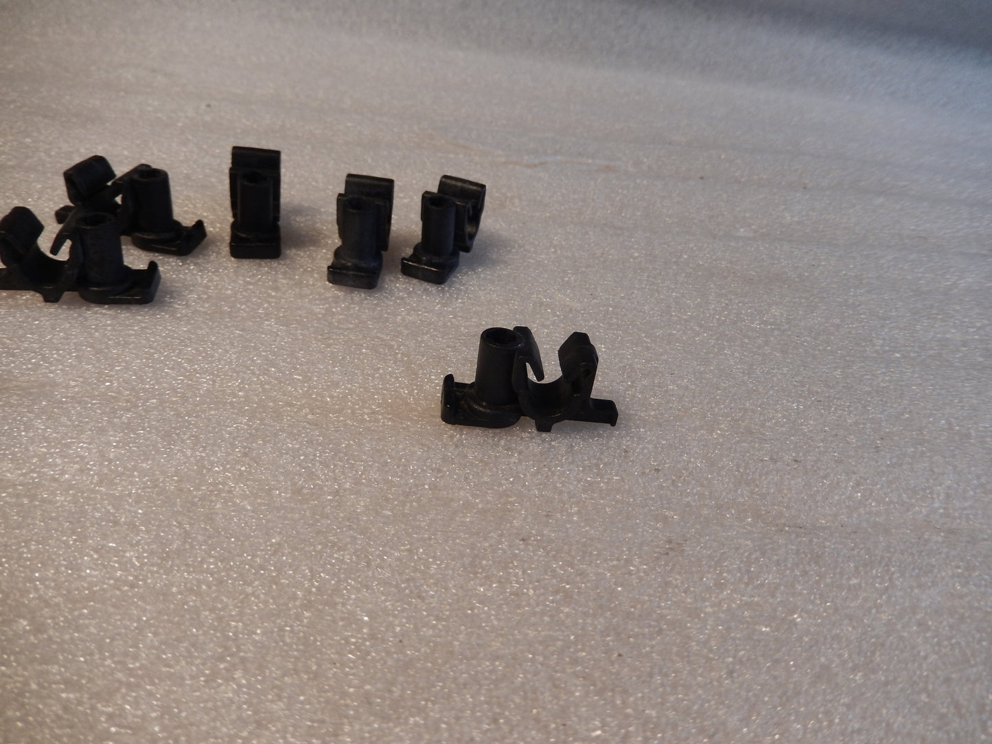 Maserati Quattroporte Upper Front Frame Outside Wire Harness Clips Set