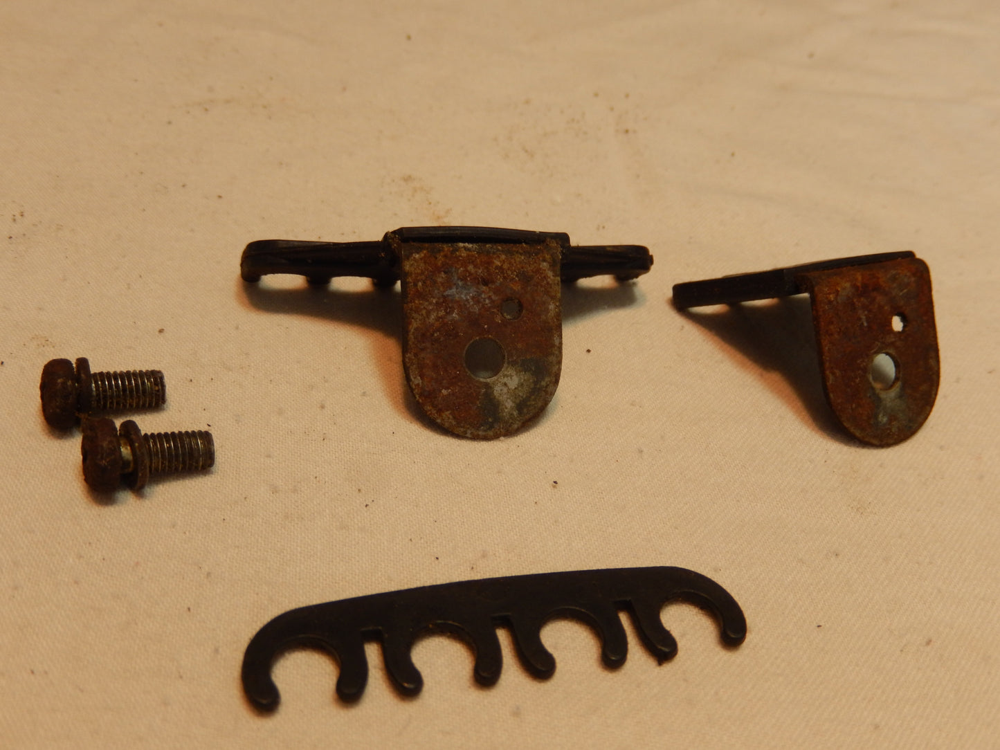 Datsun Ignition Wire Guides