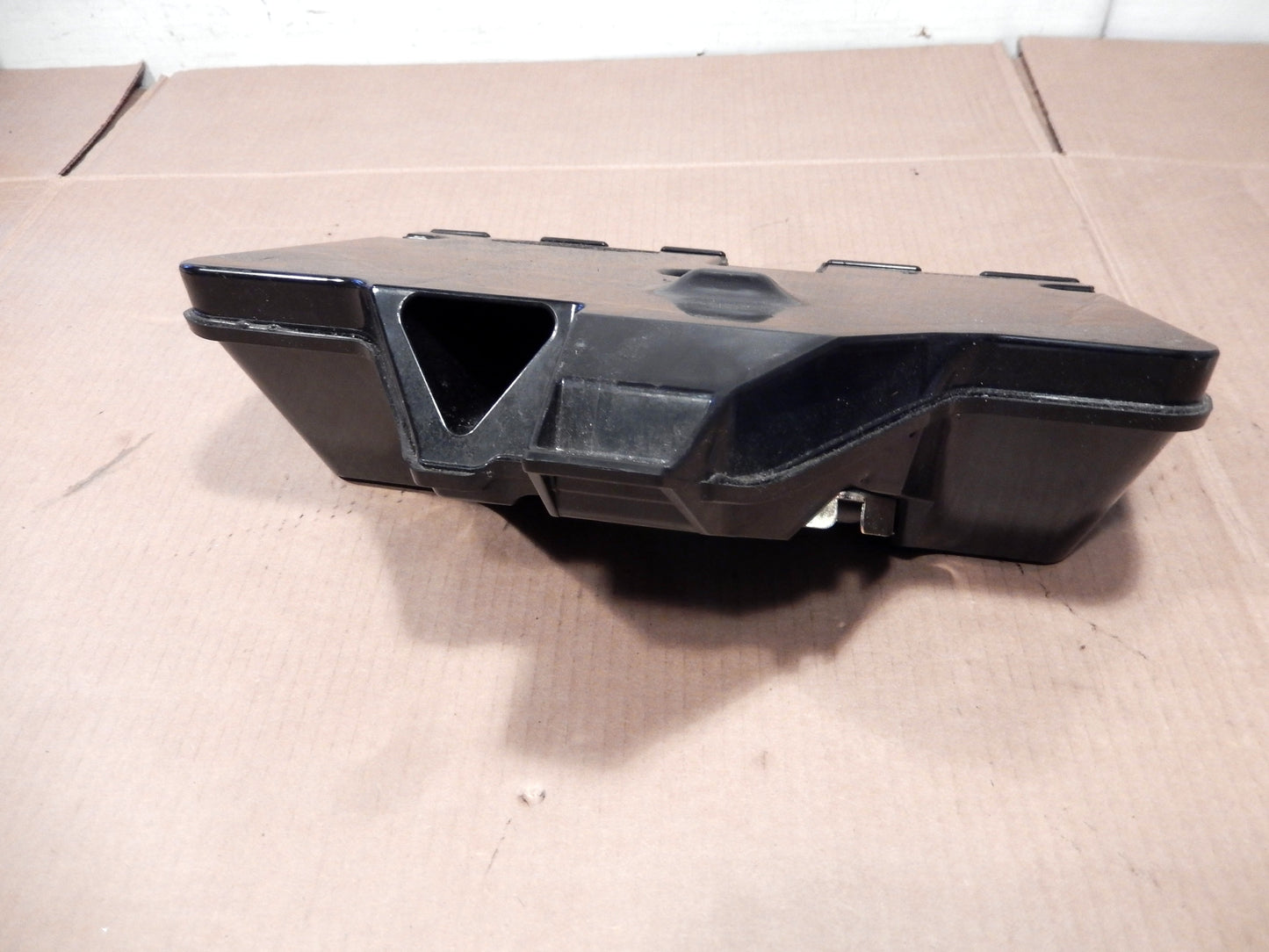 Maserati Quattroporte Front Passenger's Floor Base Speaker Box and Amp