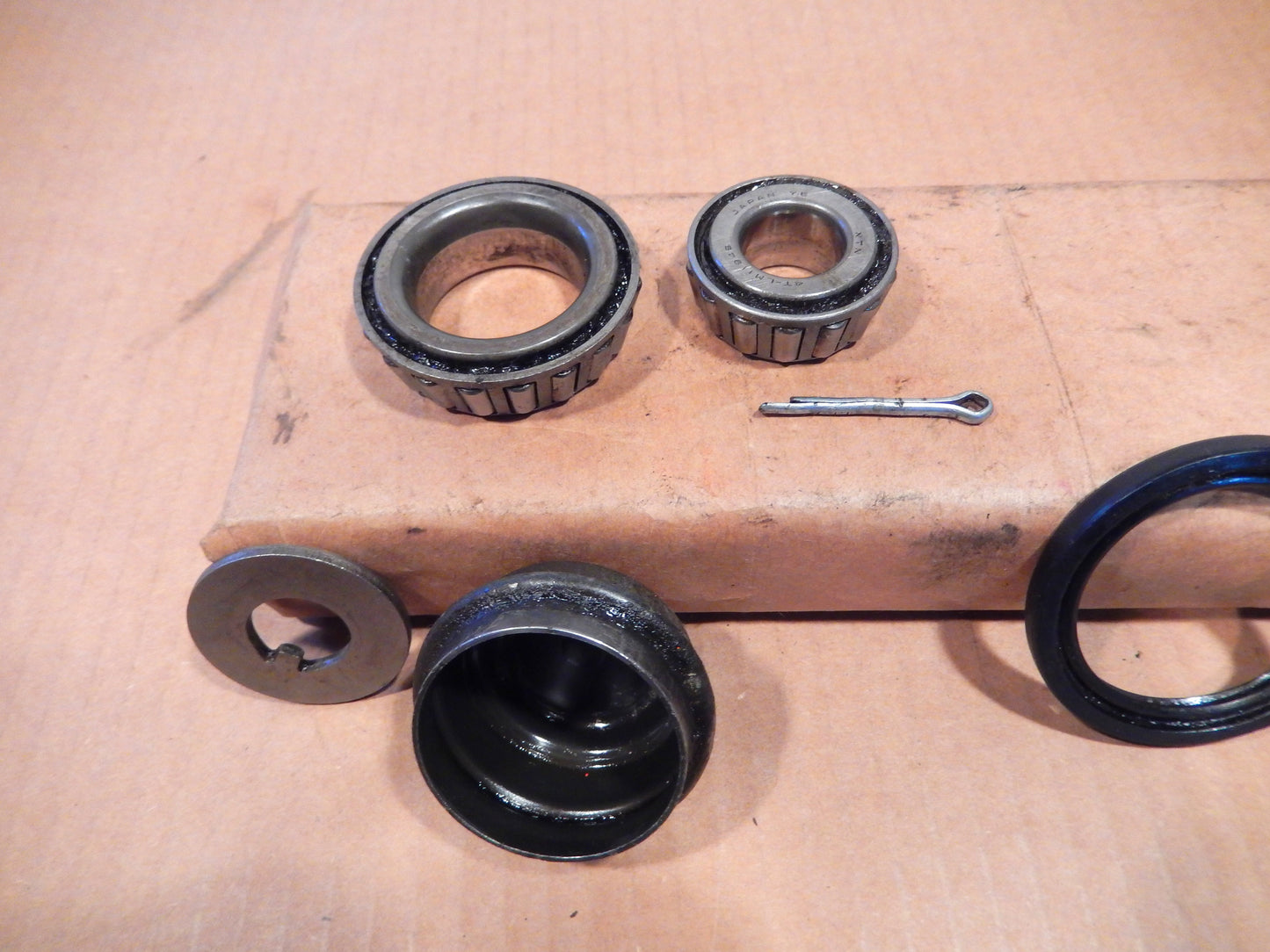 Datsun 240Z Front Hub Kit