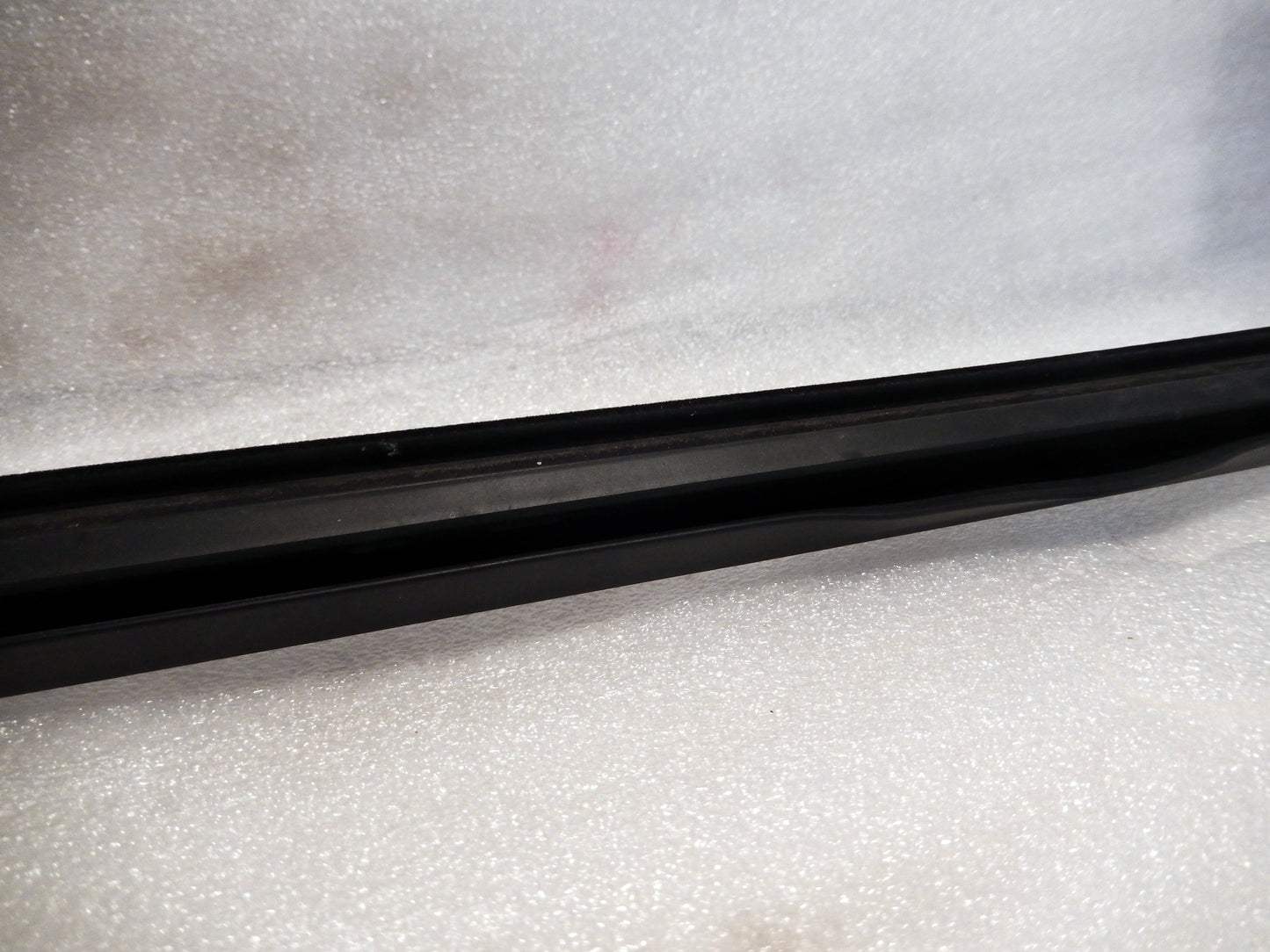 Maserati Quattroporte M139 Driver Interior Window Scraper Seal