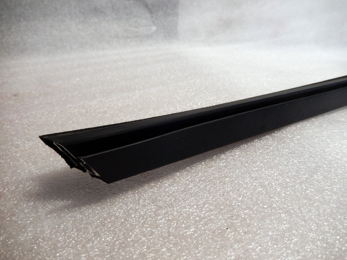 Maserati Quattroporte M139 Driver Interior Window Scraper Seal