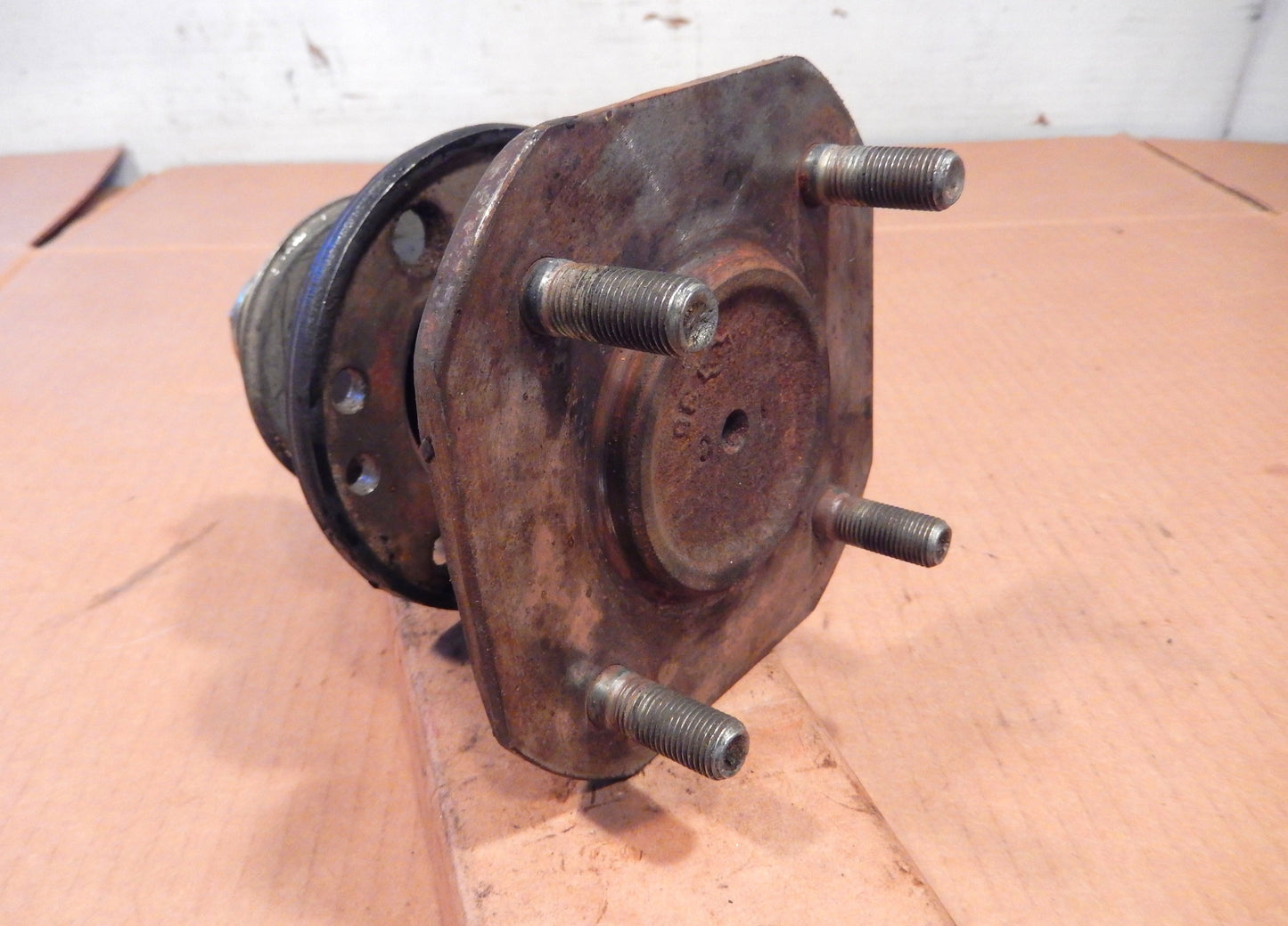 Datsun 280ZX Rear Hub Spindle Shaft Assembly