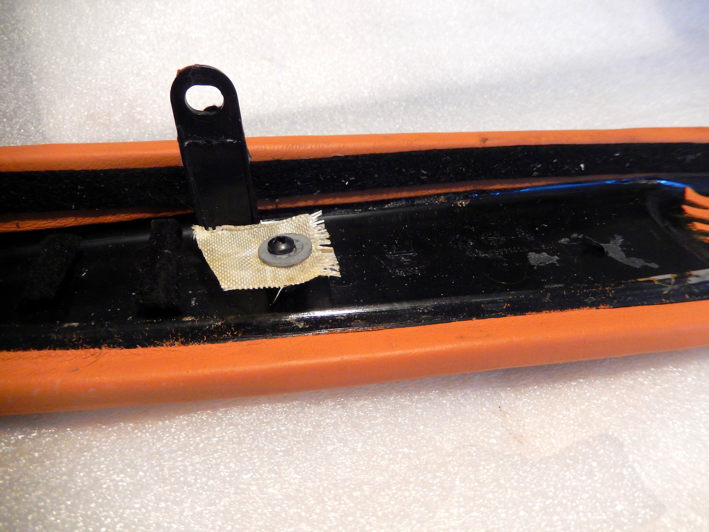 Maserati Quattroporte M139 Front Driver Interior Arm Rest