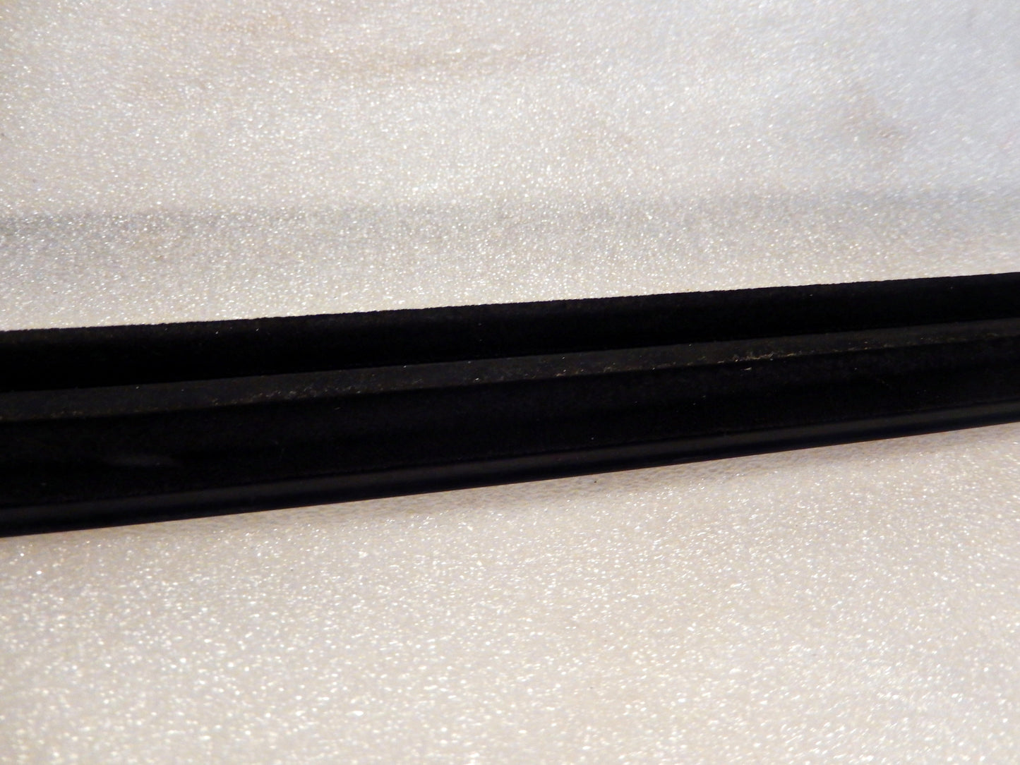 Maserati Quattroporte M139 Exterior Driver Door Window Seal and Trim