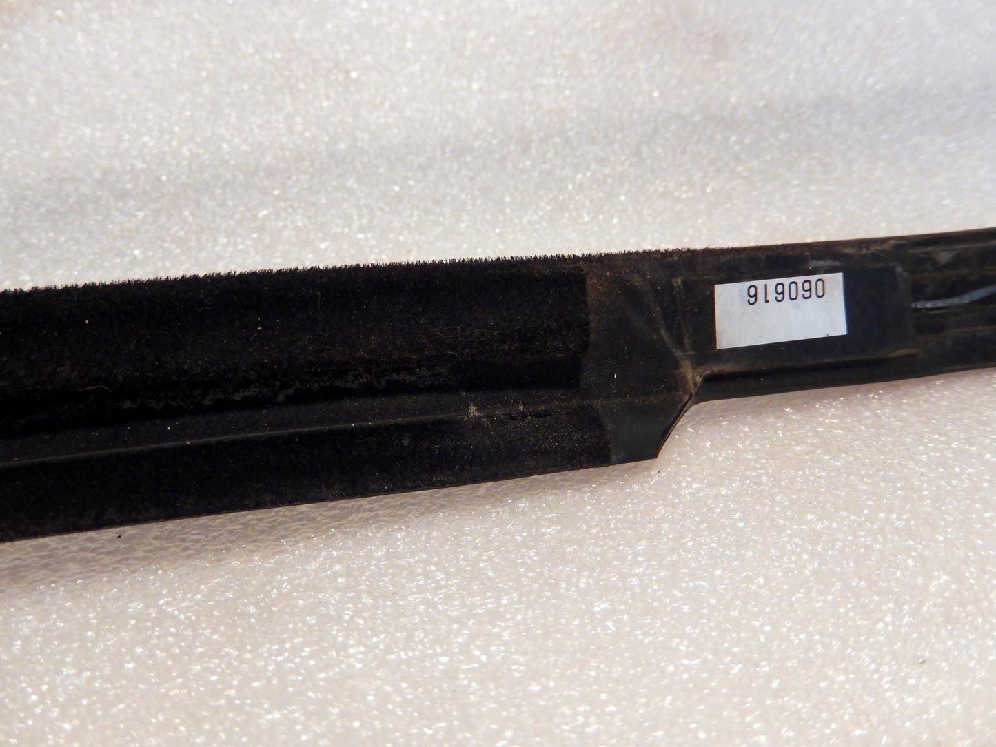 Maserati Quattroporte M139 Exterior Driver Door Window Seal and Trim