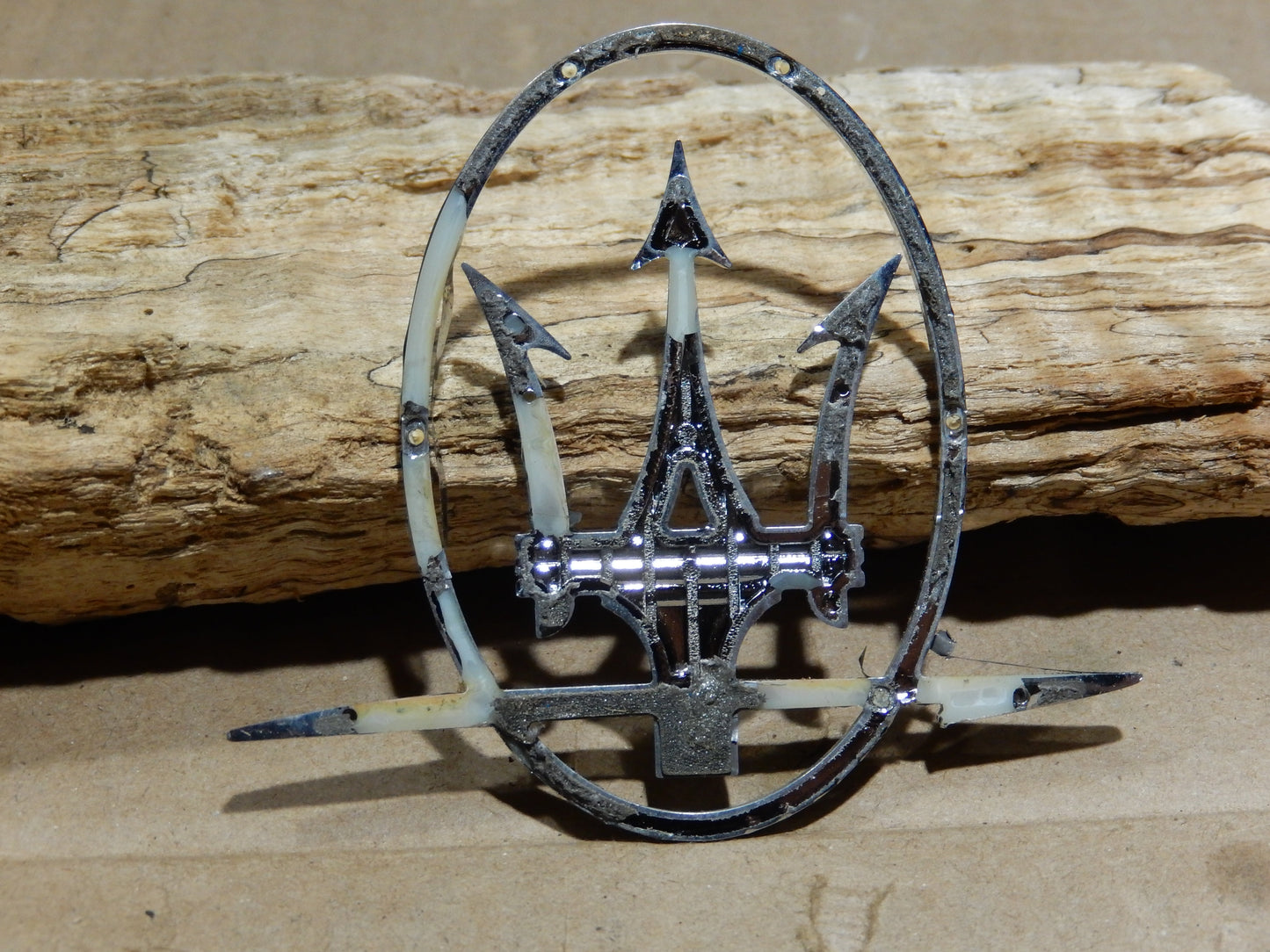 Maserati M139 Rear Exterior Pillar Trident Badge