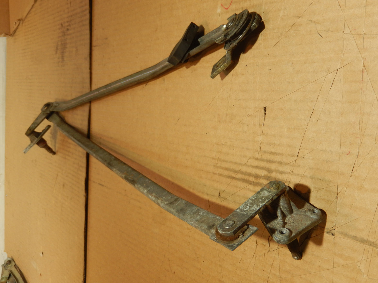 Datsun 240Z Windshield Wiper Mechanism