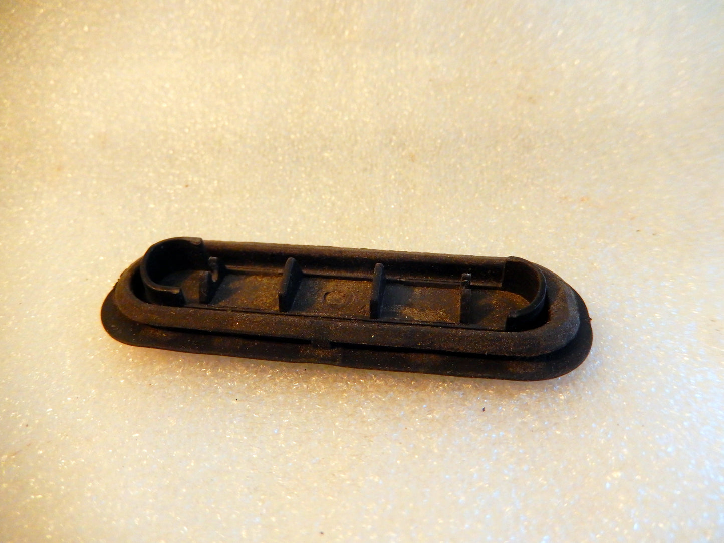 Maserati Quattroporte M139 Rear Trunk Lid Grip