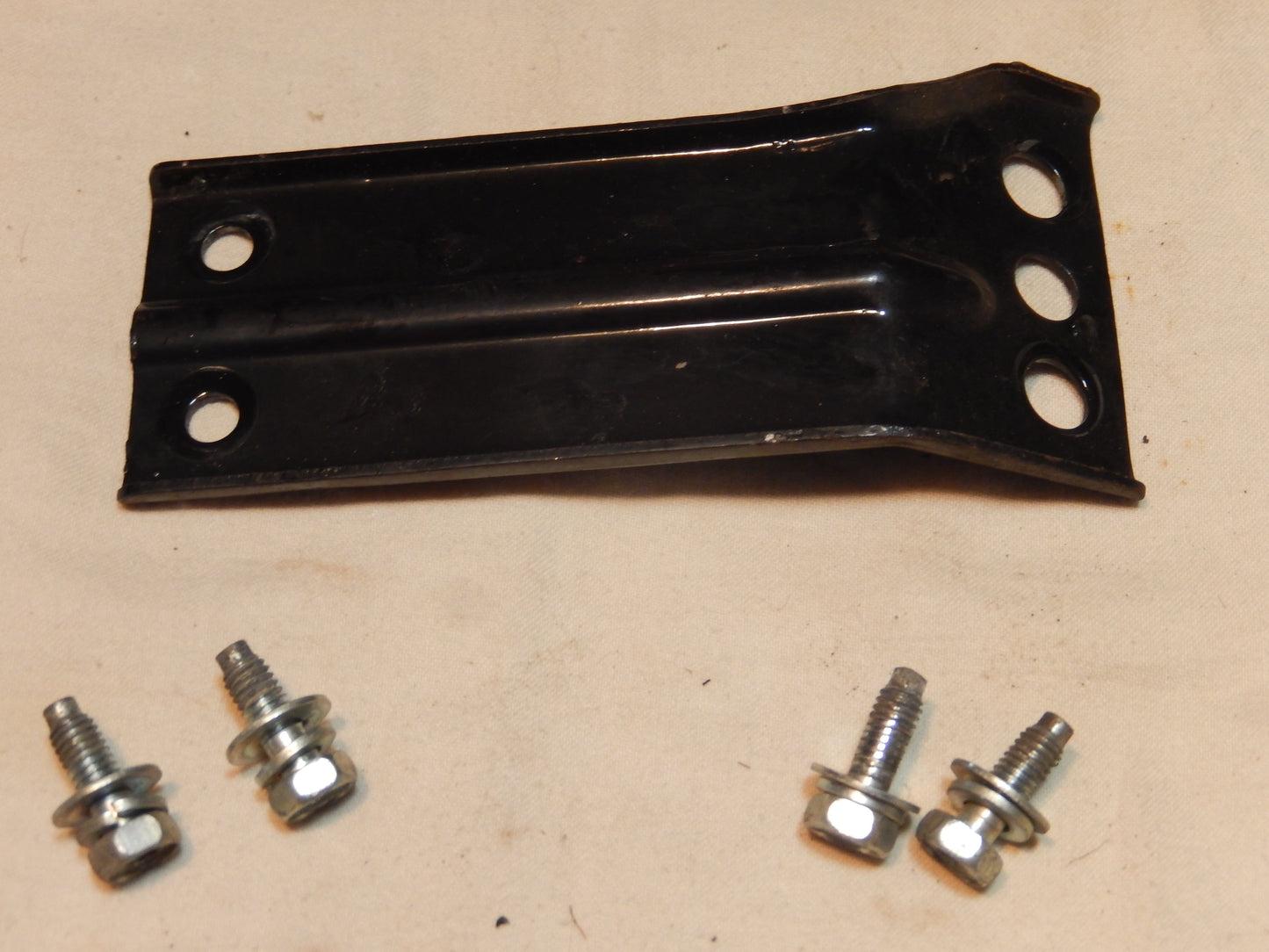 Datsun 260Z-280Z Dashboard to Tunnel Bracket