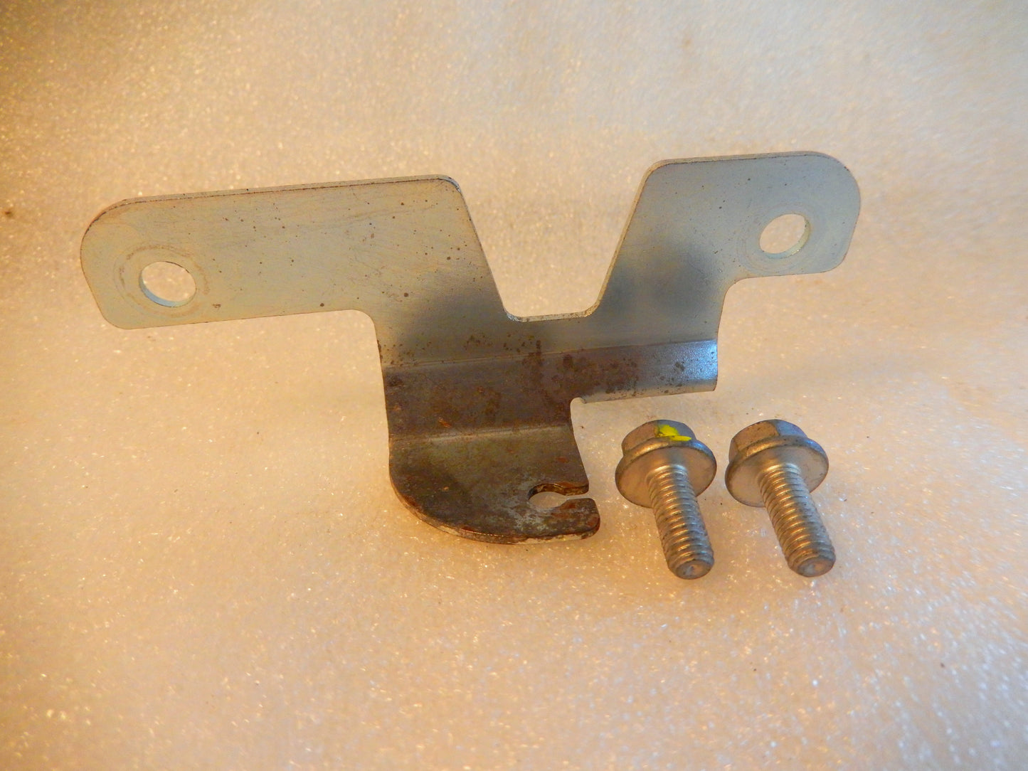 Maserati Quattroporte M139 Trunk "Exit" Cable Bracket and Fasteners