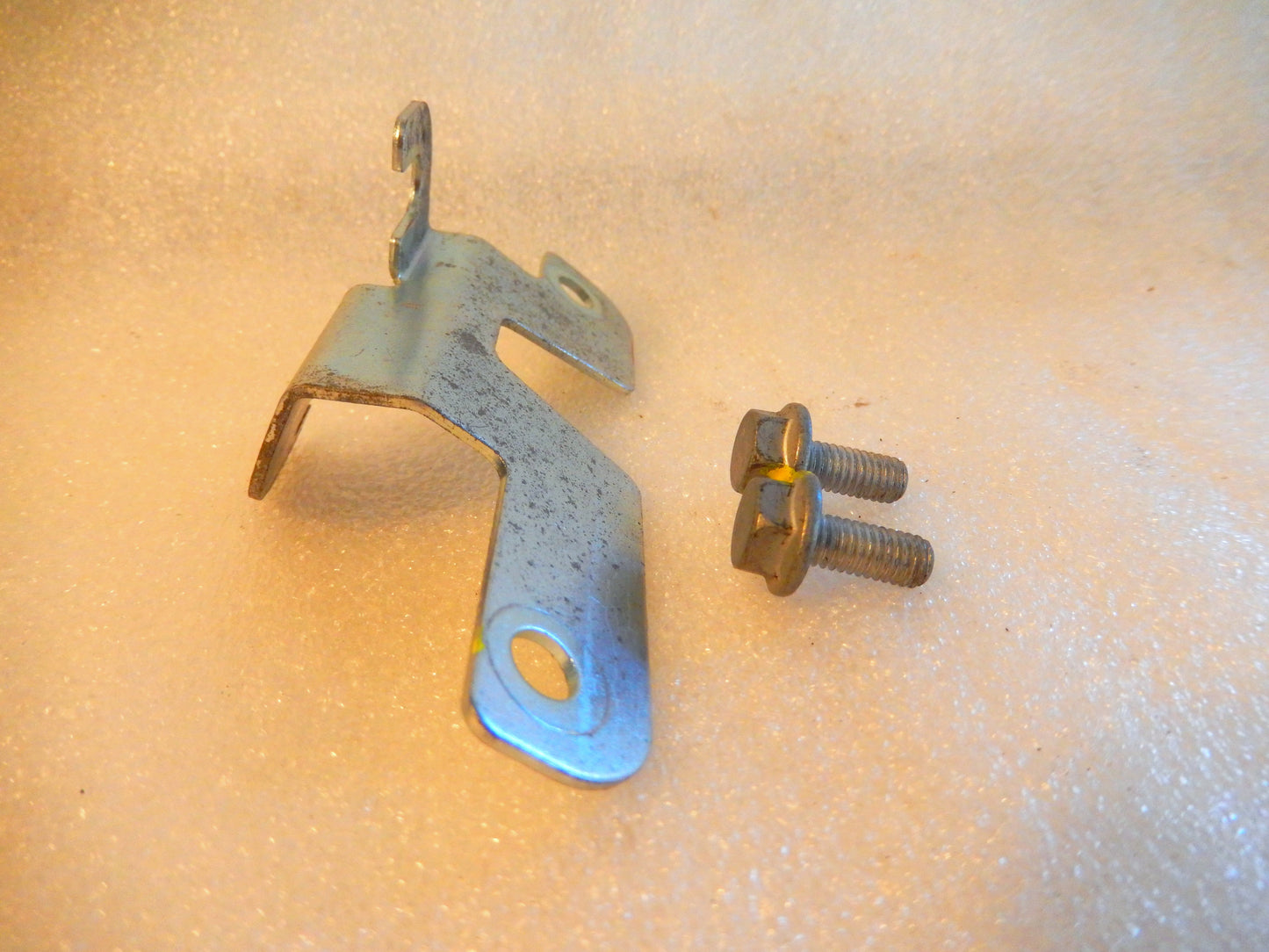 Maserati Quattroporte M139 Trunk "Exit" Cable Bracket and Fasteners