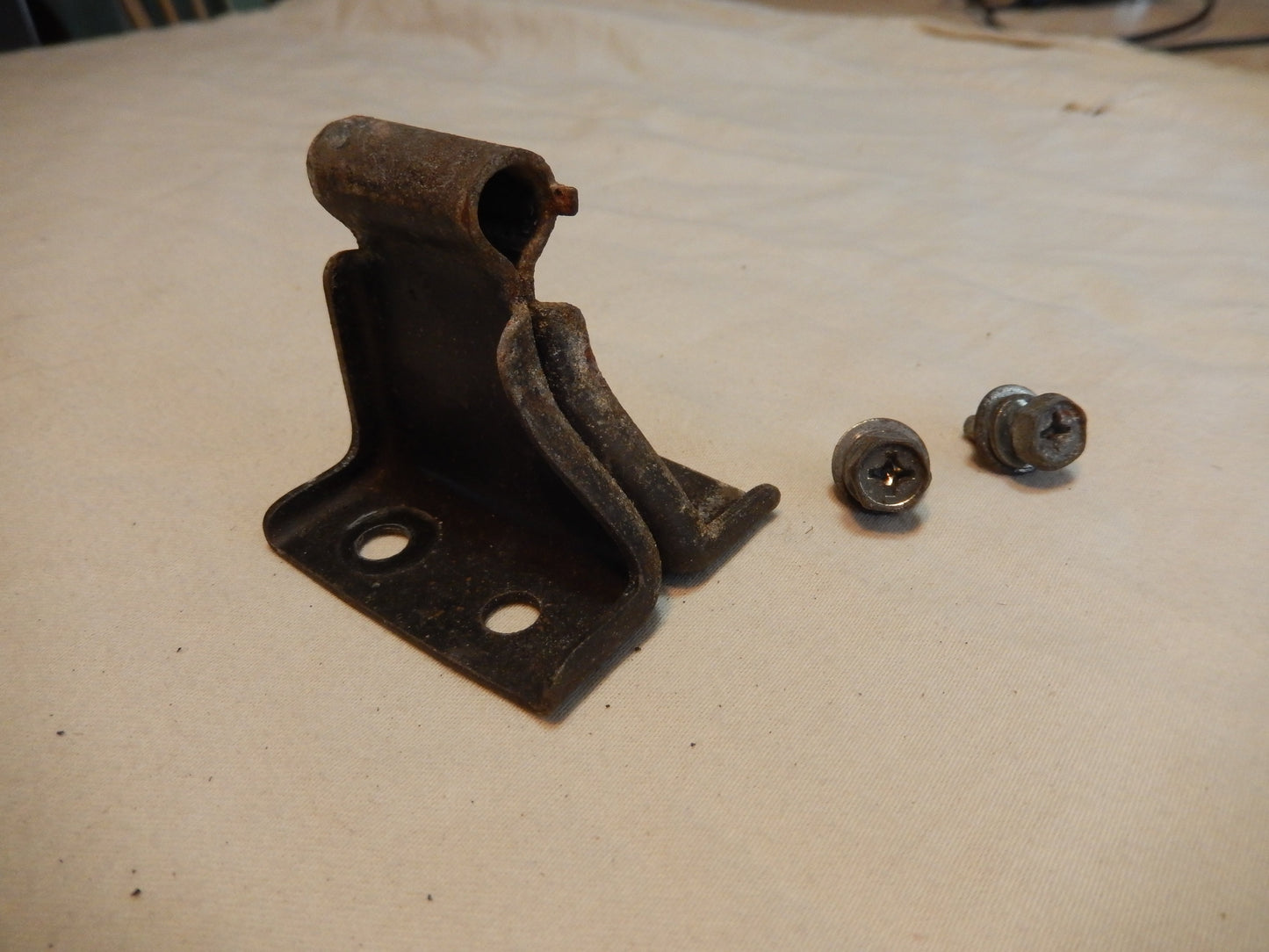 Datsun 260Z-280Z Hood Release Bracket