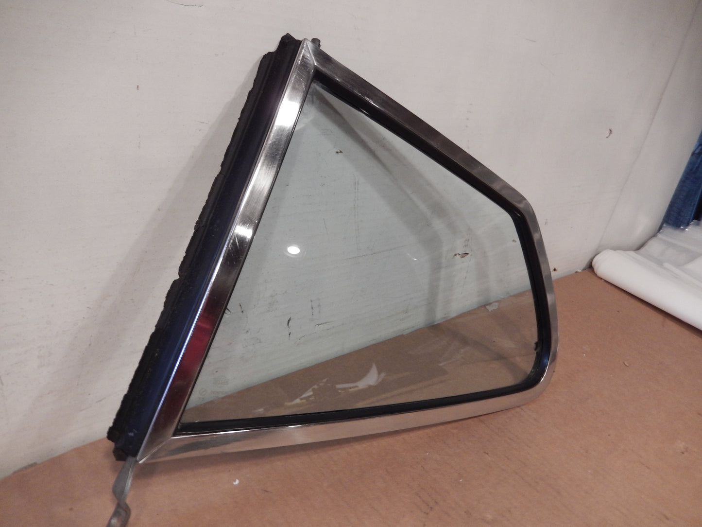 Datsun 260Z 280Z 2 + 2 Rear Drivers Side Quarter Window