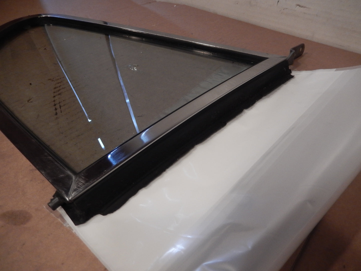 Datsun 260Z 280Z 2 + 2 Rear Drivers Side Quarter Window