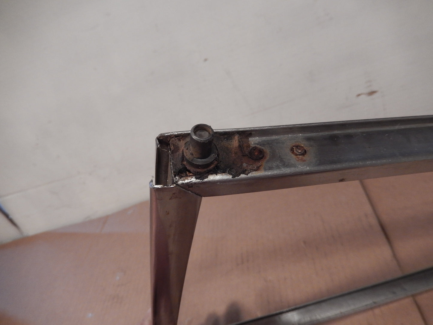 Datsun 260Z 280Z 2 + 2 Rear Passengers Side Quarter Window Frame