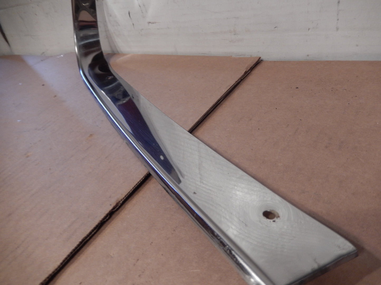 Datsun 260Z 280Z 2 + 2 Rear Passengers Quarter Window Trim