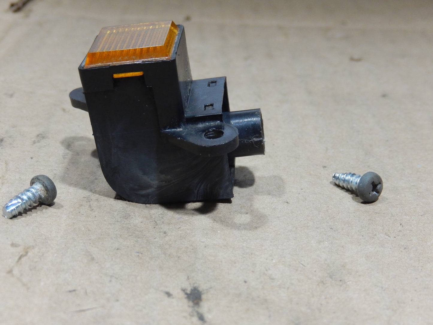 Datsun 240Z Choke "Engaged" Light Body Light