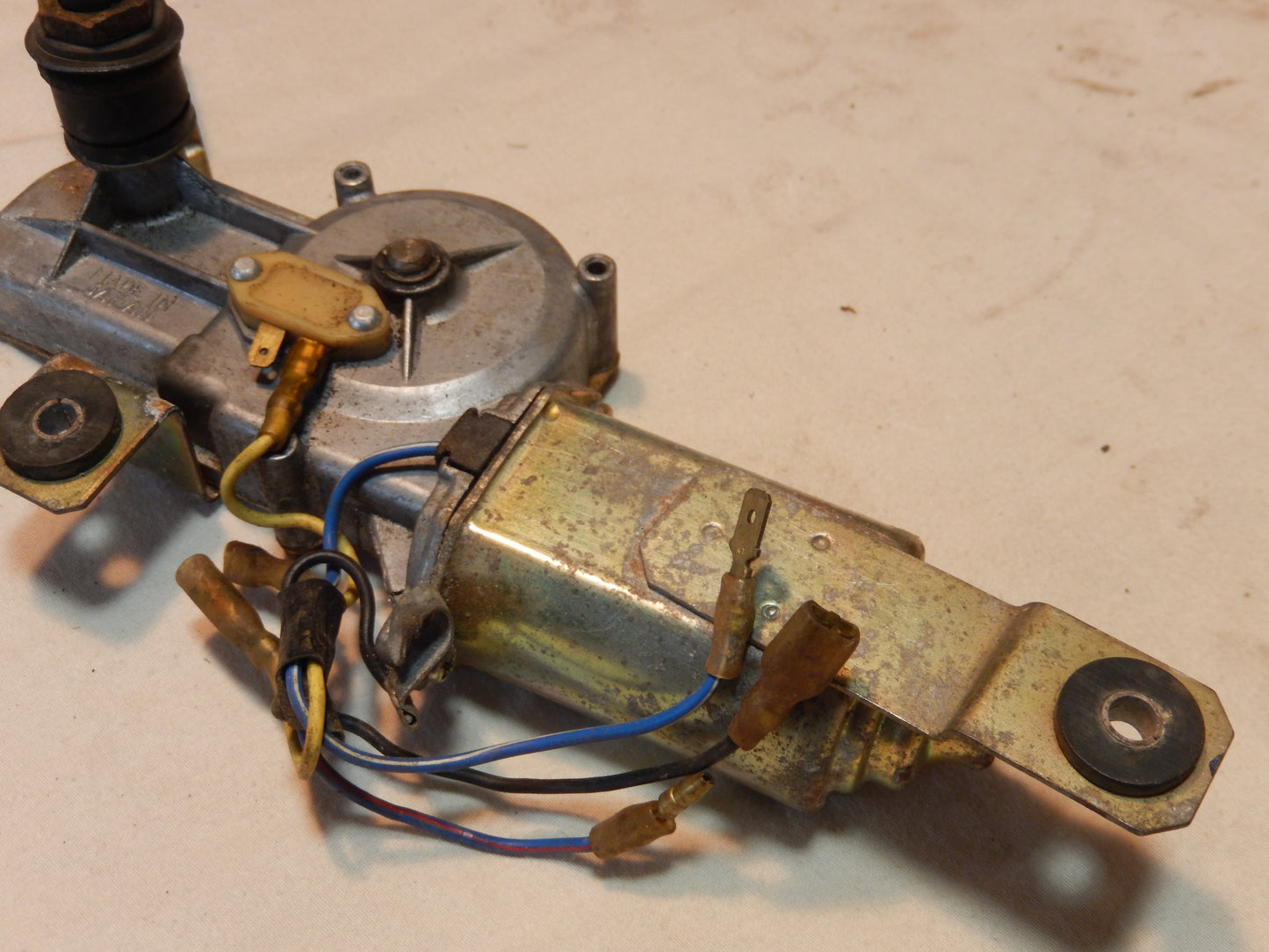 Datsun 280ZX Rear Windshield Wiper Motor