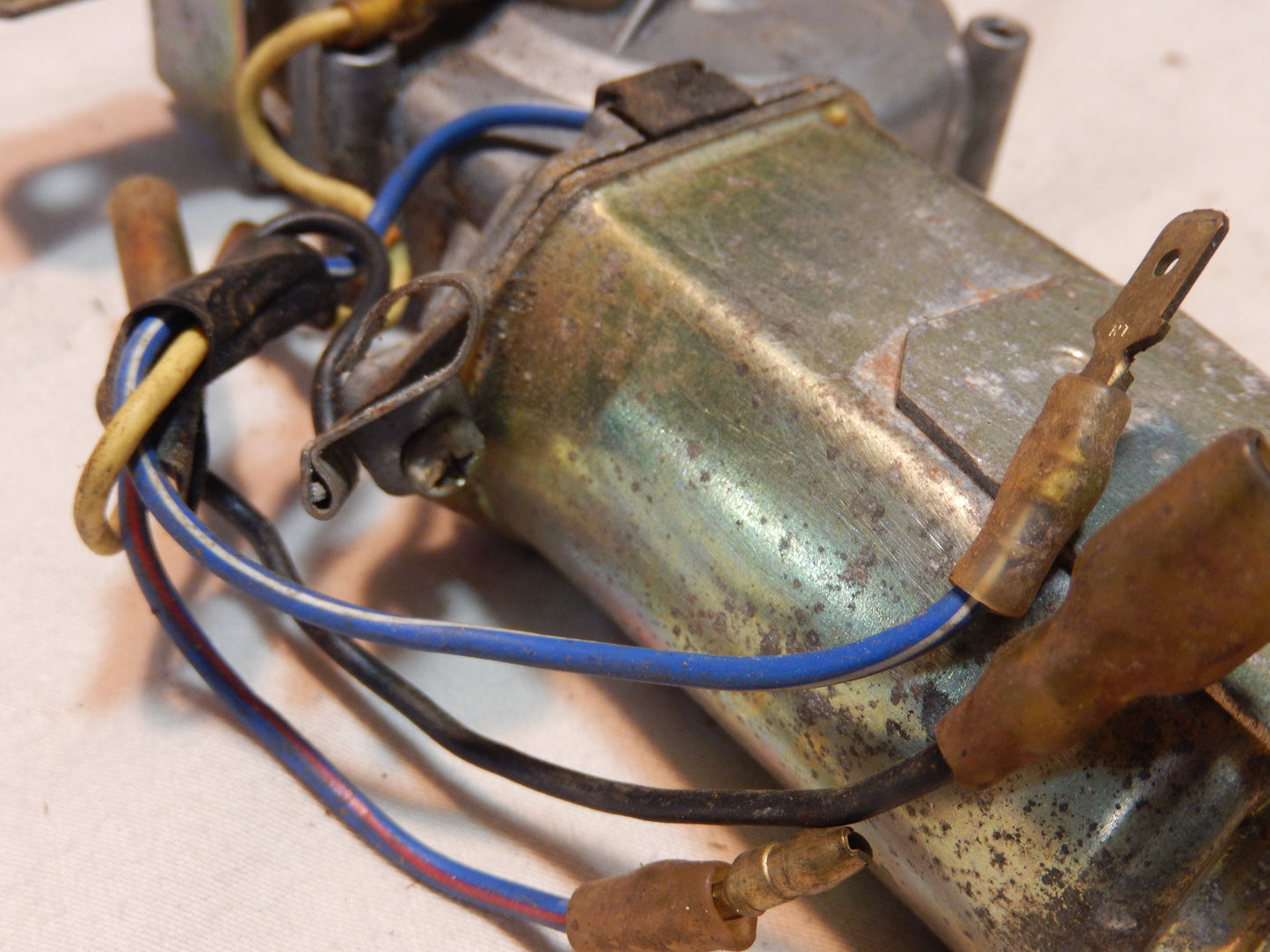 Datsun 280ZX Rear Windshield Wiper Motor