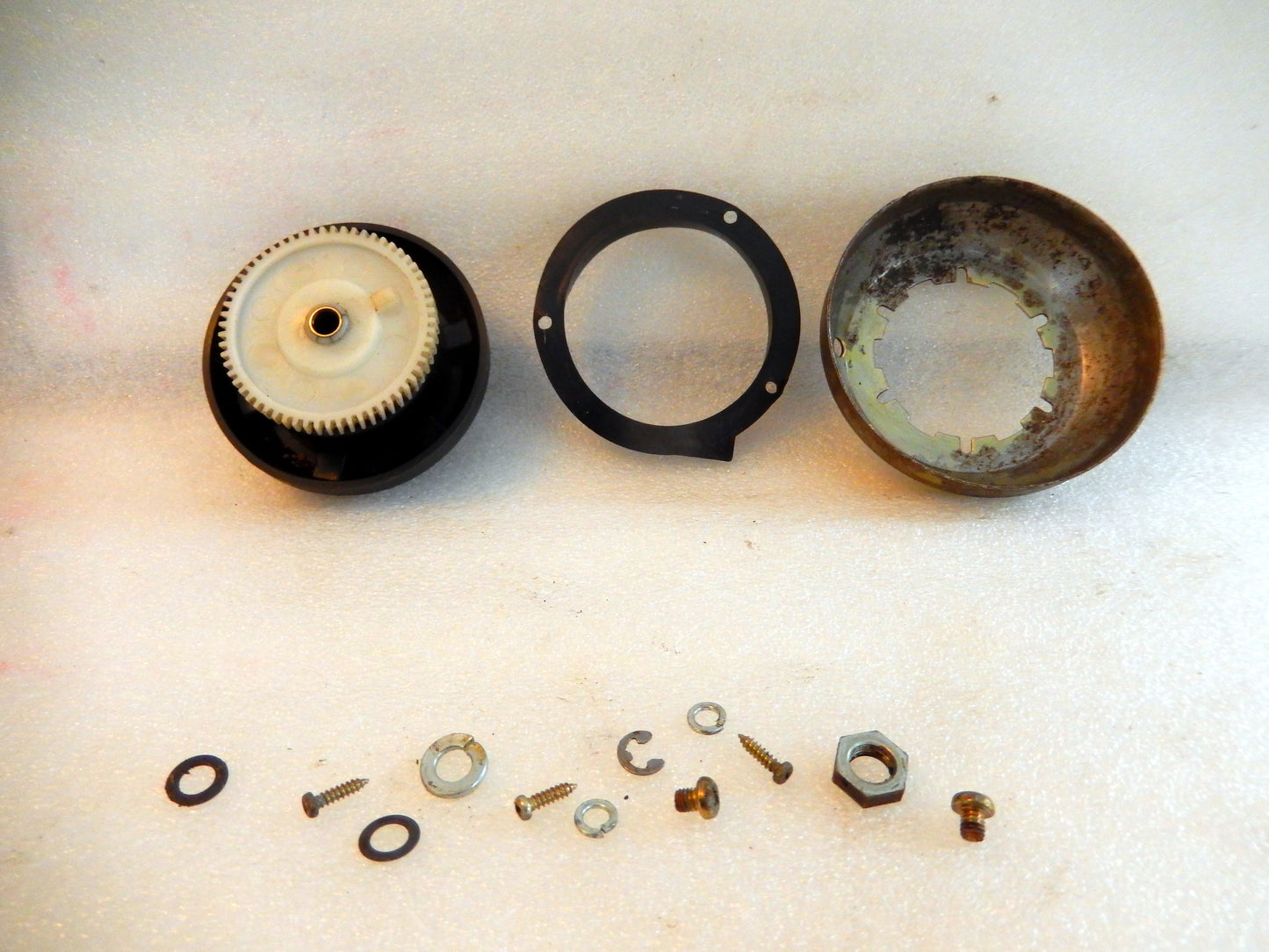 Datsun 280Z - 280ZX Antenna Clutch, Cover, and Fastener Group