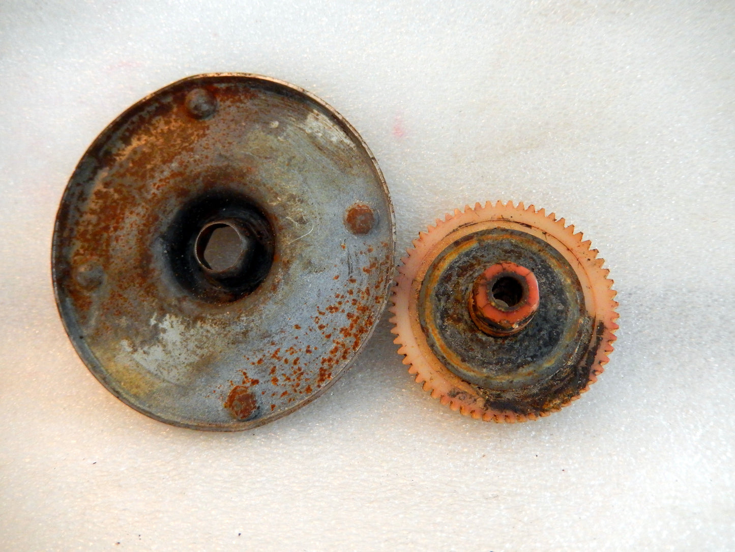 Datsun 280Z - 280ZX H-80 Antenna Drive Gear, Clutch and Clutch Plate