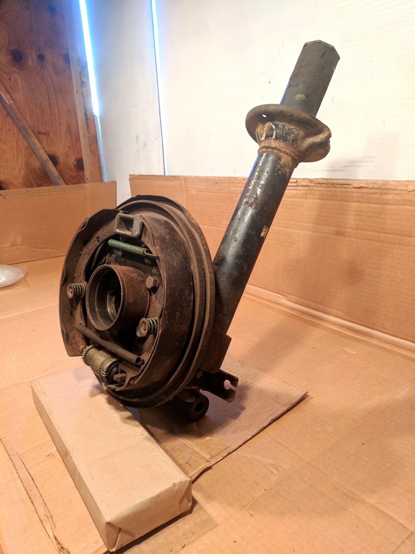 Datsun 240Z Driver's Rear Strut and Hub Assembly