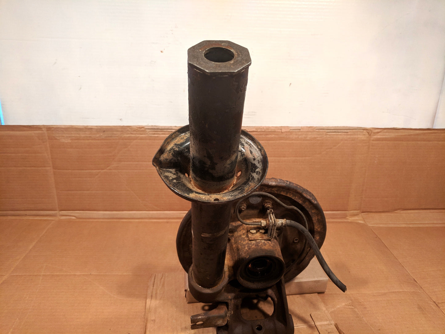 Datsun 240Z Driver's Rear Strut and Hub Assembly