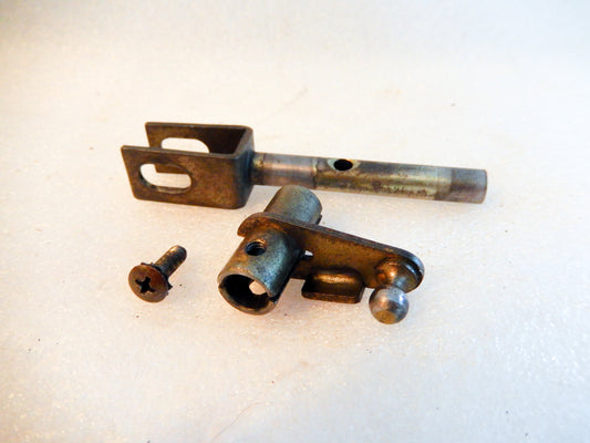 Datsun 240Z E88 Intake Manifold Throttle Lever Assembly