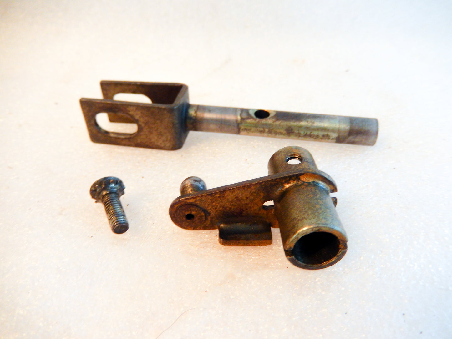 Datsun 240Z E88 Intake Manifold Throttle Lever Assembly