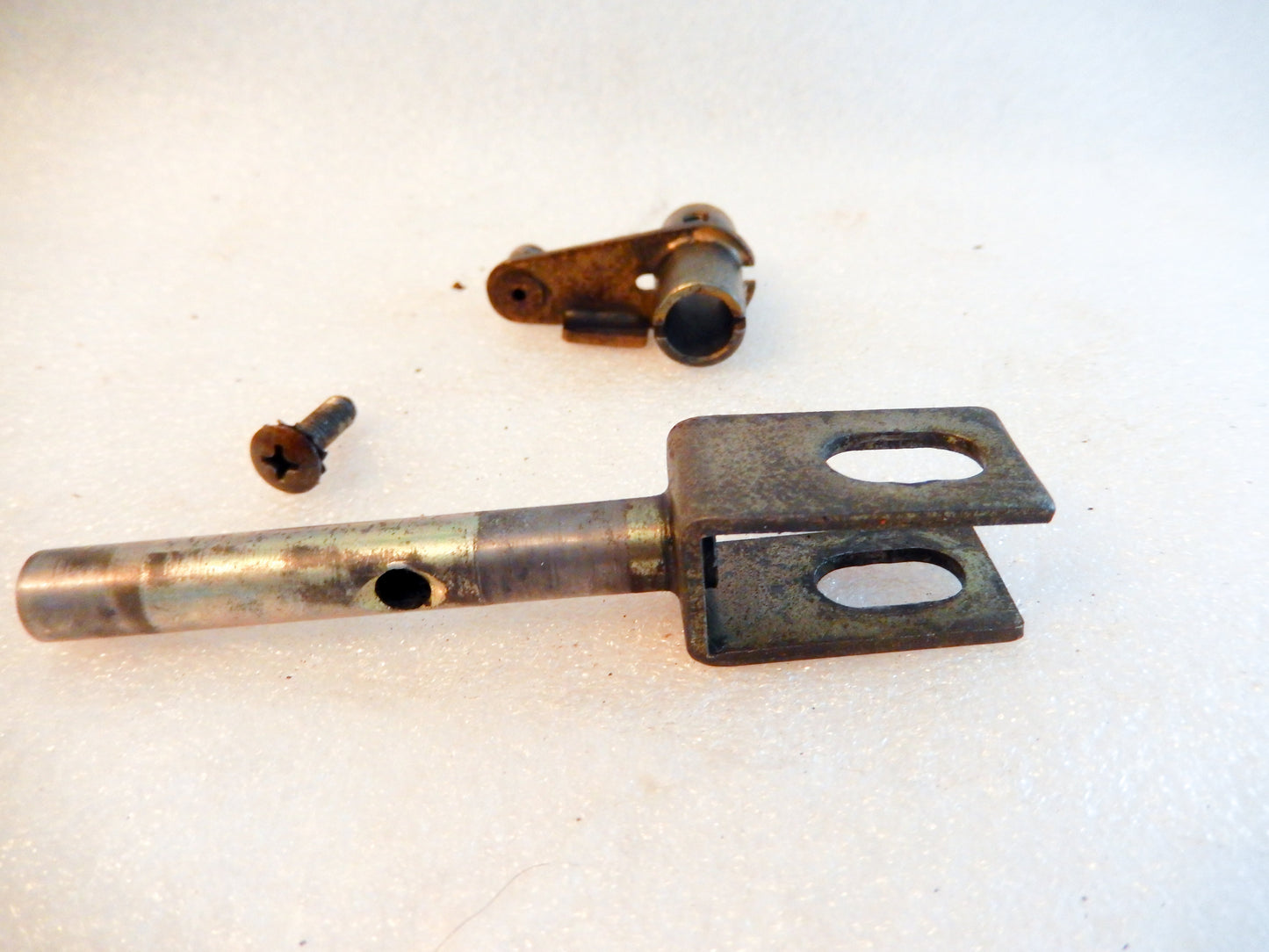Datsun 240Z E88 Intake Manifold Throttle Lever Assembly