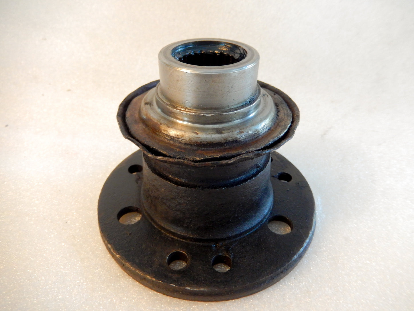 Datsun 240Z Inside Hub Assembly