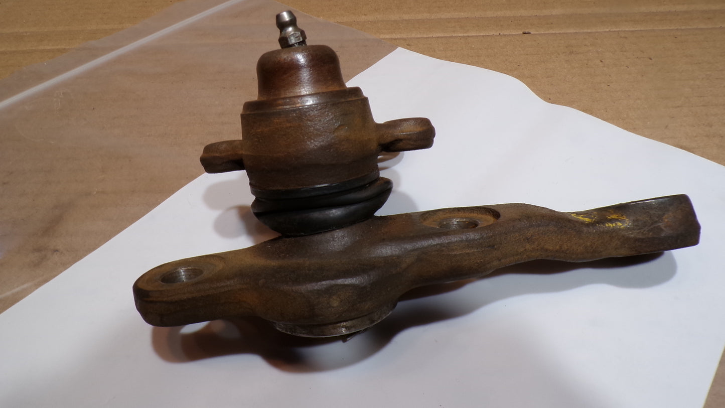 Datsun 240Z Front Drivers Knuckle Ball Joint Assembly