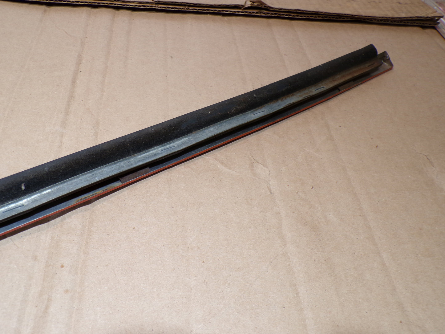 Datsun 240Z Passenger Door Window Scraper