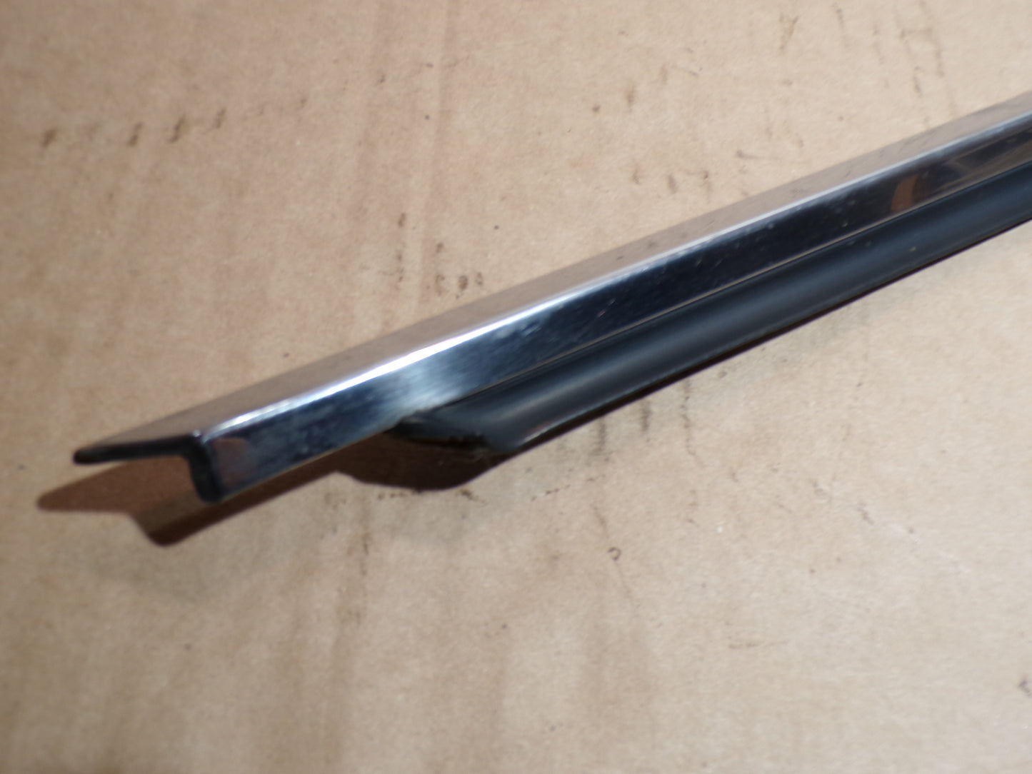 Datsun 240Z Passenger Door Window Scraper