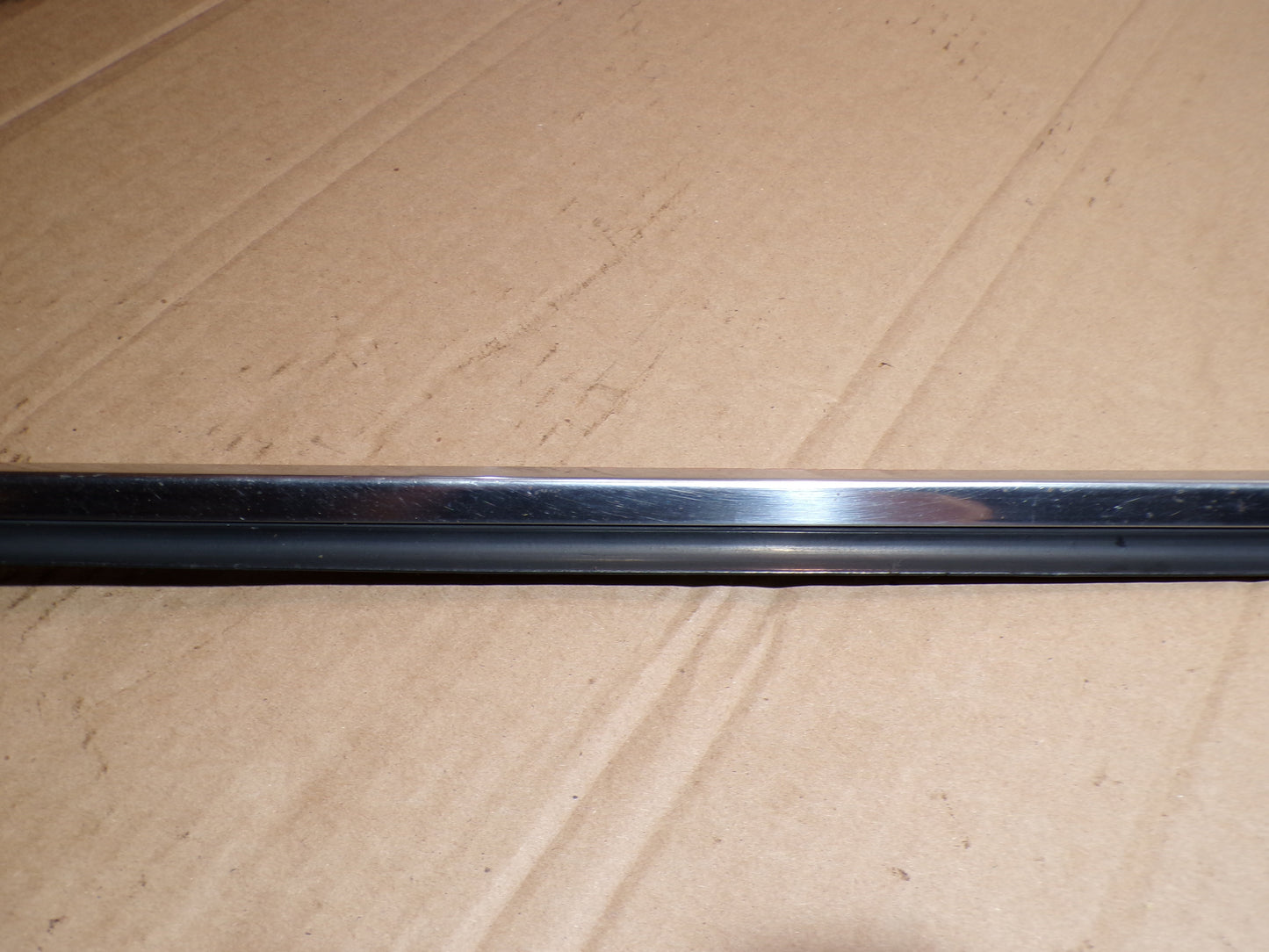 Datsun 240Z Passenger Door Window Scraper