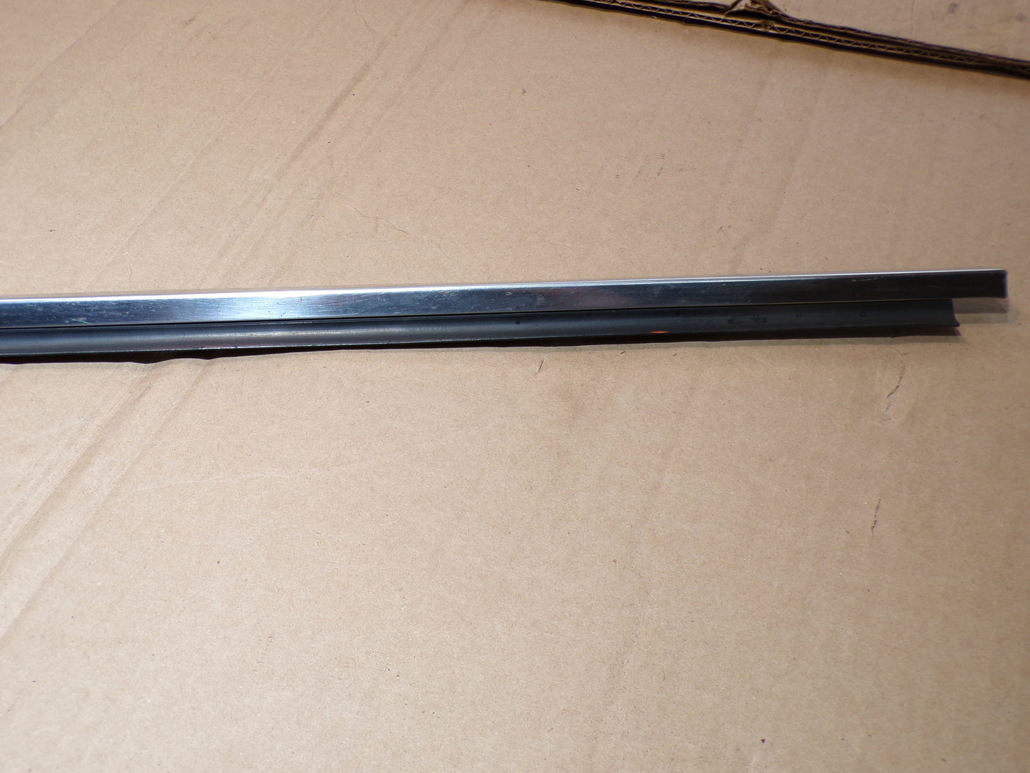 Datsun 240Z Passenger Door Window Scraper