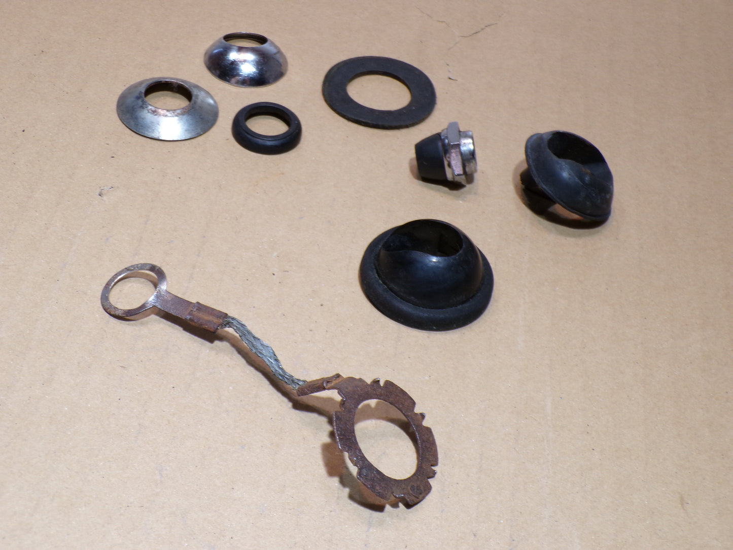 Datsun 240Z - 280Z - 280ZX Antenna Mount to Body + Seal Kit