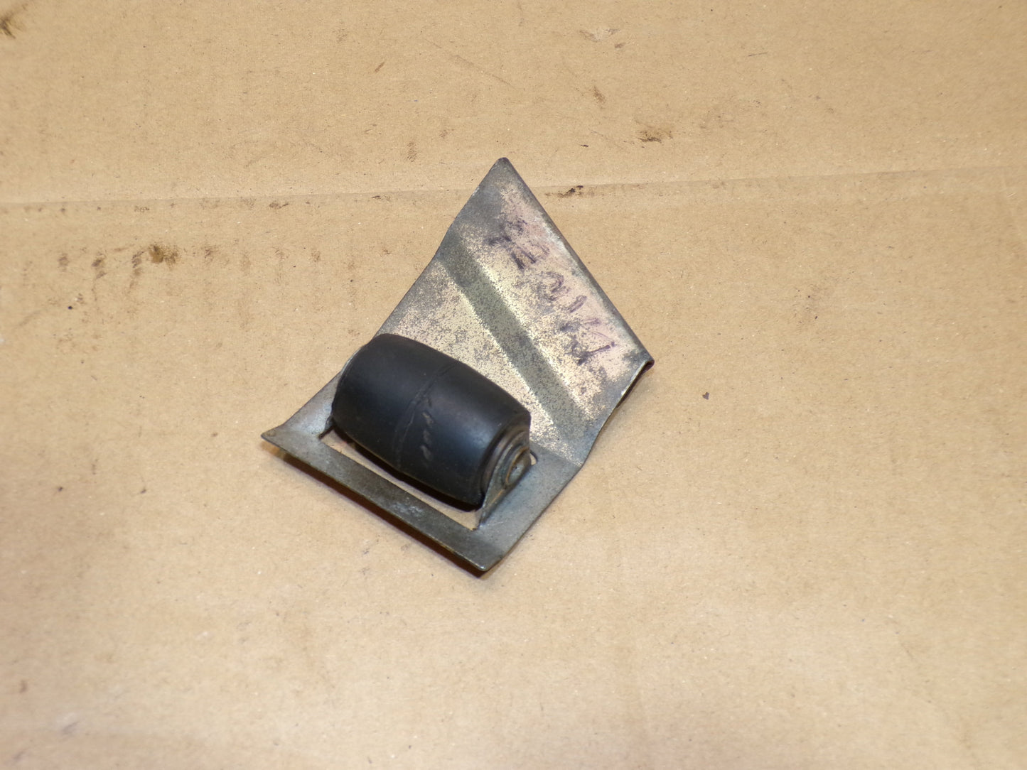 Datsun 240Z Driver's Door Glass Roller