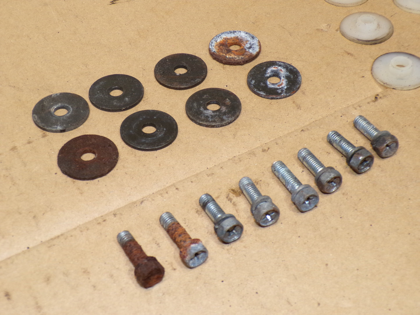 Datsun 240Z Door Glass Mount Kit