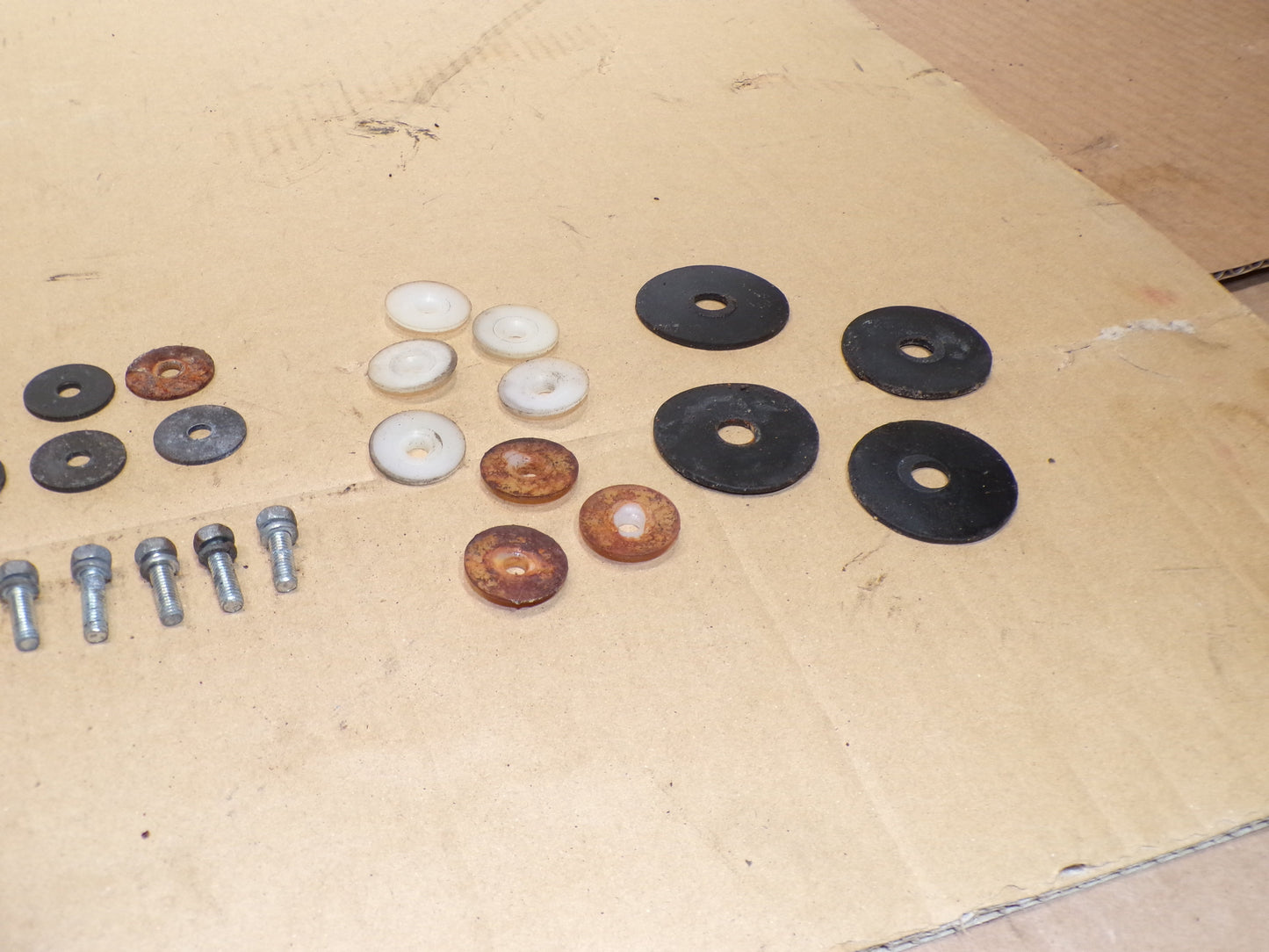 Datsun 240Z Door Glass Mount Kit