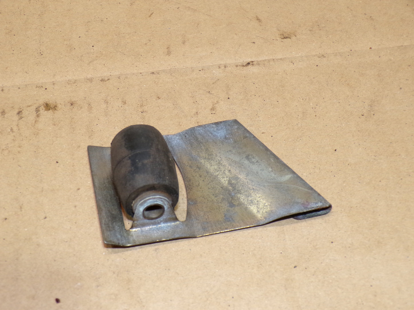 Datsun 240Z Passenger Door Glass Roller