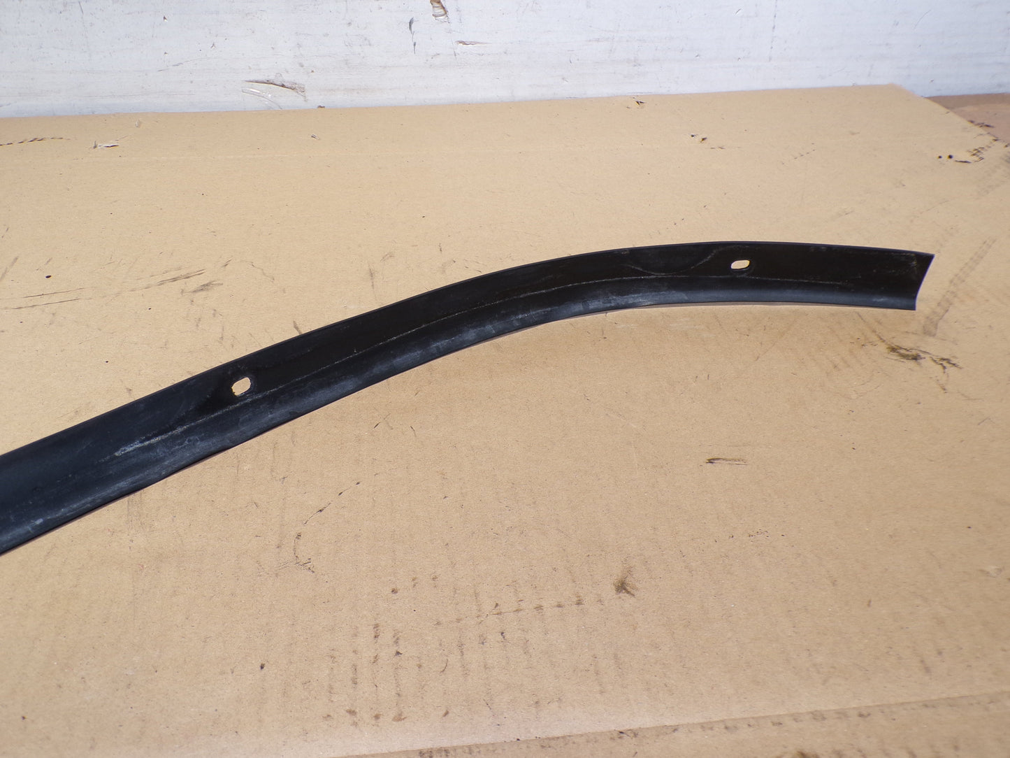 Datsun 240Z Series One Window Mount + Seal Kit